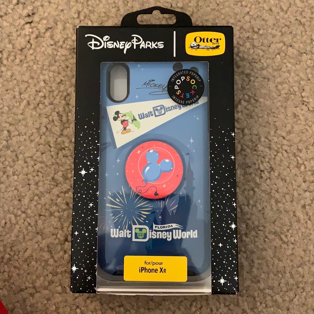 WDW pop socket case! Gorgeous…